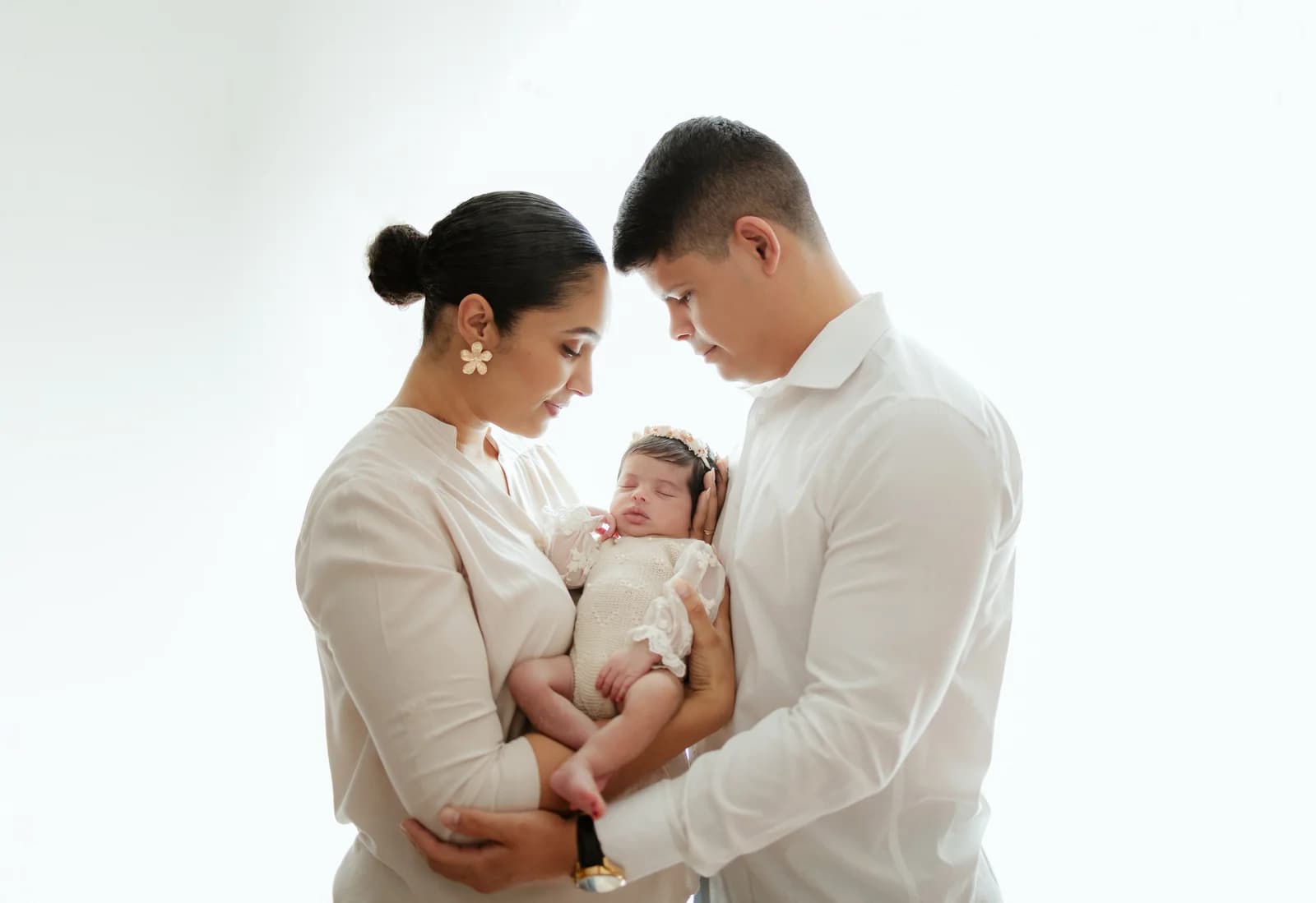 Recém-nascido dormindo em ensaio newborn, Loh Dias Fotografia em Barreiras, BA